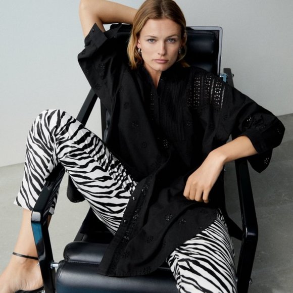 Zara Tops - ZARA OVERSIZED EMBROIDERED EYELET SHIRT